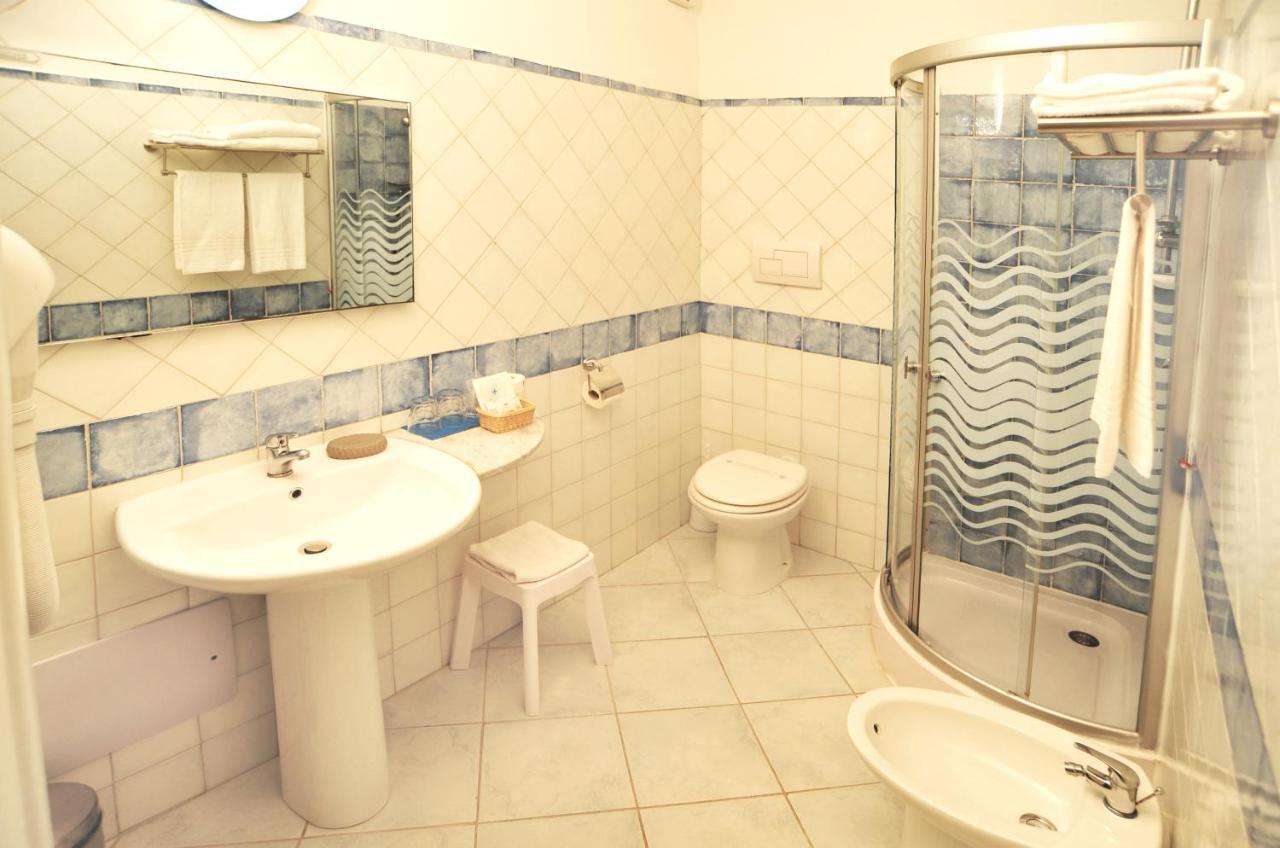 Hotel Stella Marina Сан-Теодоро Экстерьер фото