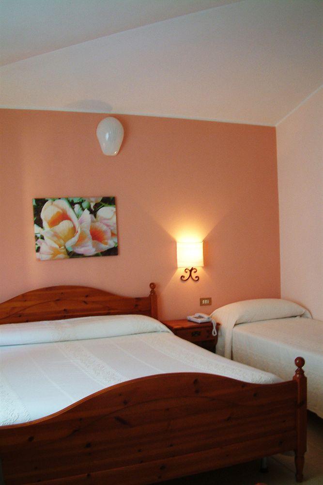 Hotel Stella Marina Сан-Теодоро Экстерьер фото