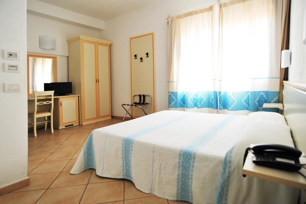 Hotel Stella Marina Сан-Теодоро Экстерьер фото